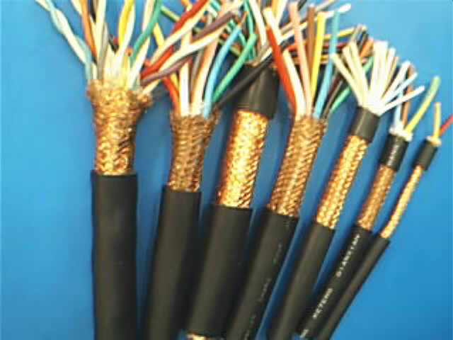 計(jì)算機(jī)電纜